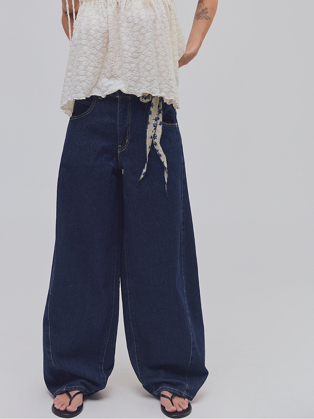 Levi’s Super Baggy Barrel Jean